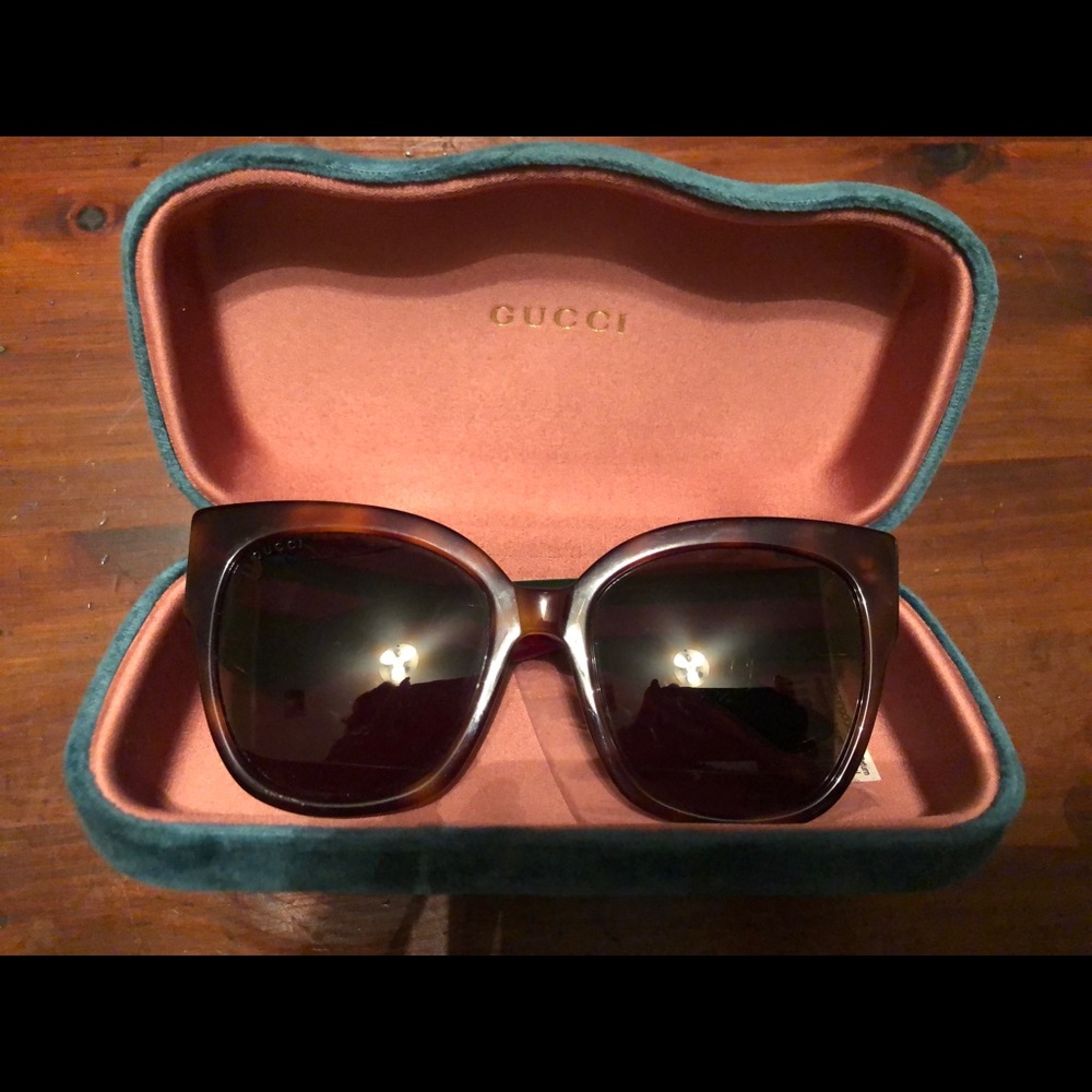 Authentic GUCCI GG0059s Sunglasses 55/19/140